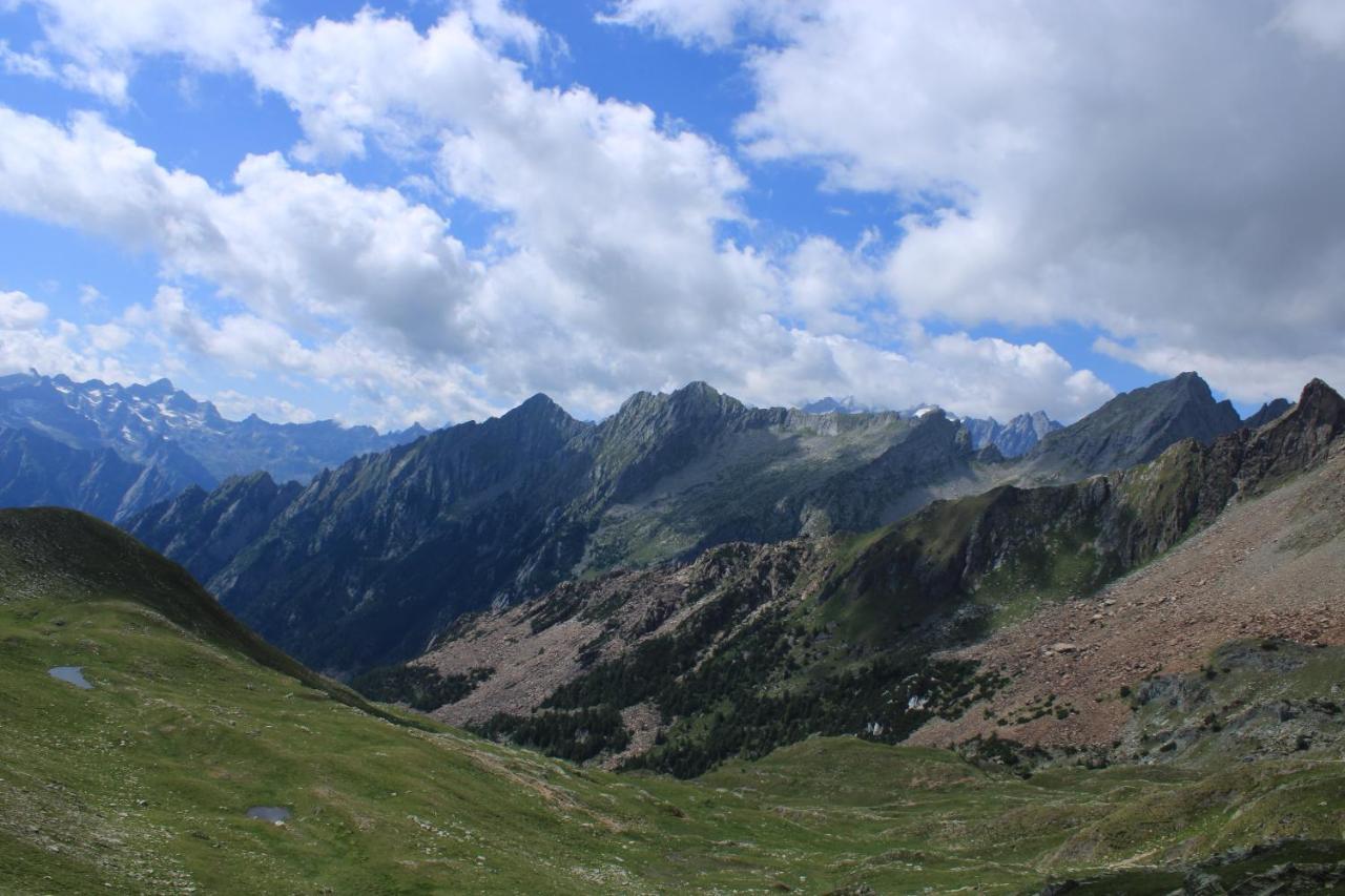 Chalet Baita Delle Favole Di Rosarita Berbenno di Valtellina ภายนอก รูปภาพ